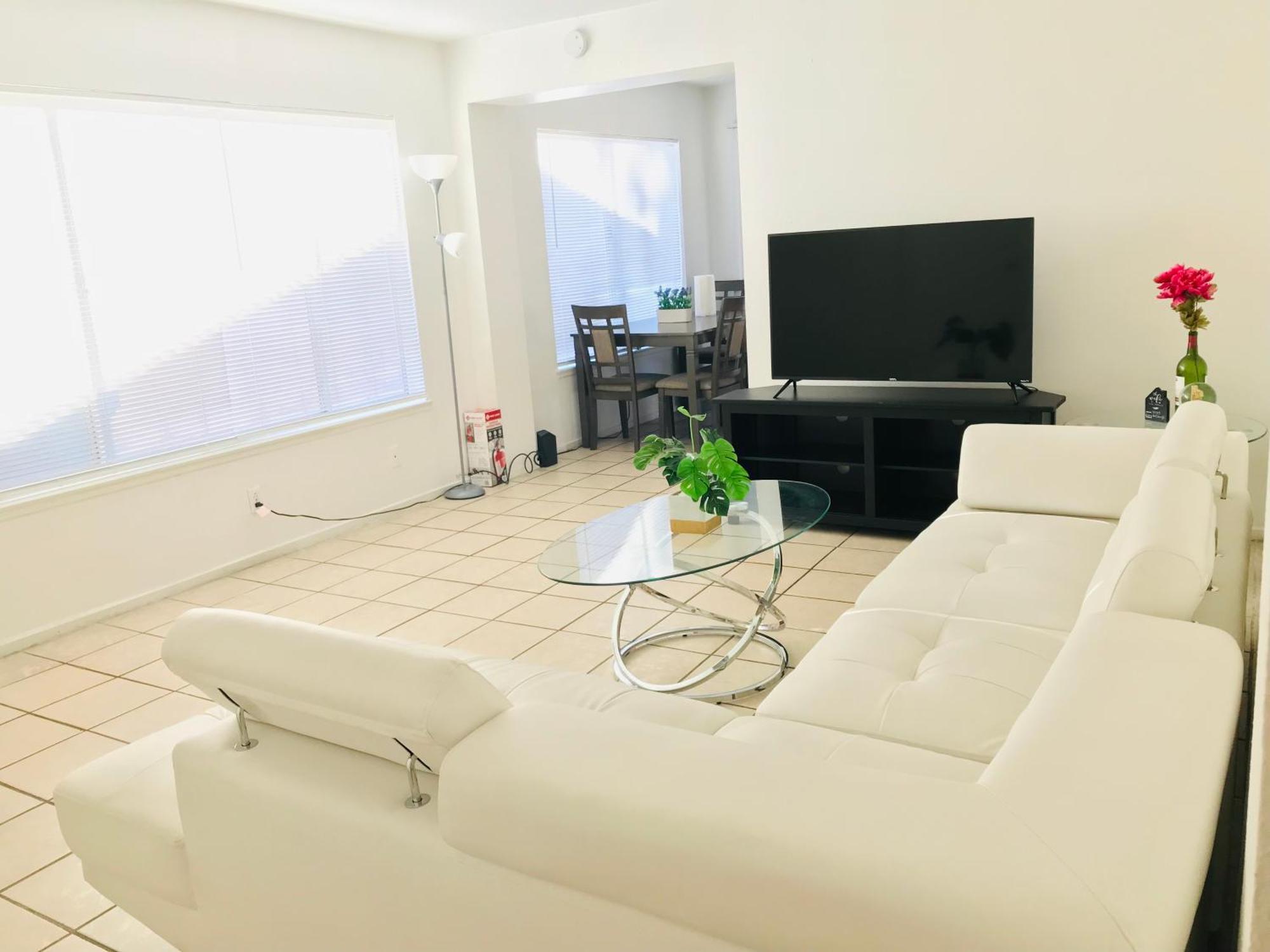 Super 1 Bedroom With Private Bathroom, Shared Kitchen Room -3 Las Vegas Dış mekan fotoğraf