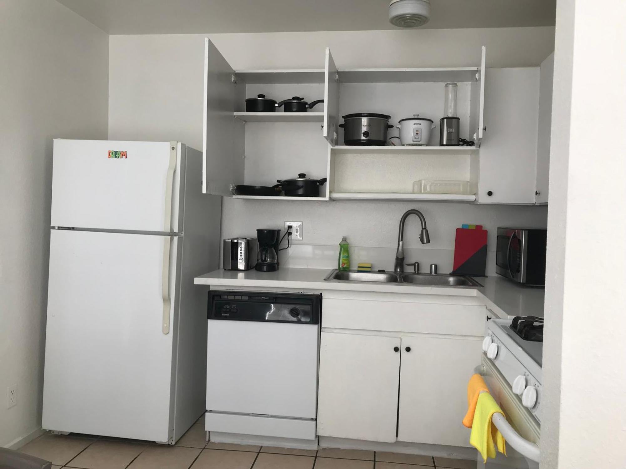 Super 1 Bedroom With Private Bathroom, Shared Kitchen Room -3 Las Vegas Dış mekan fotoğraf
