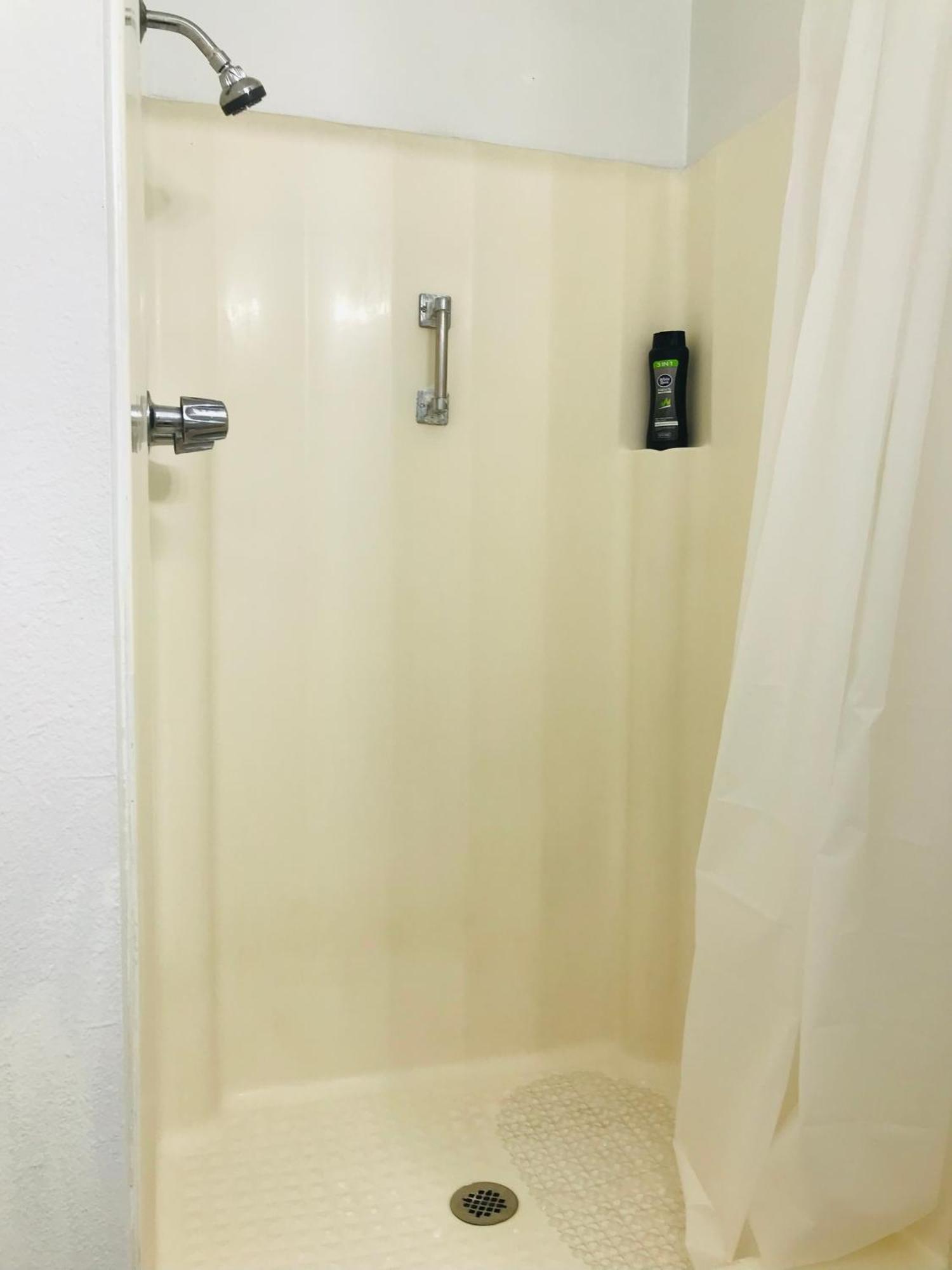 Super 1 Bedroom With Private Bathroom, Shared Kitchen Room -3 Las Vegas Dış mekan fotoğraf